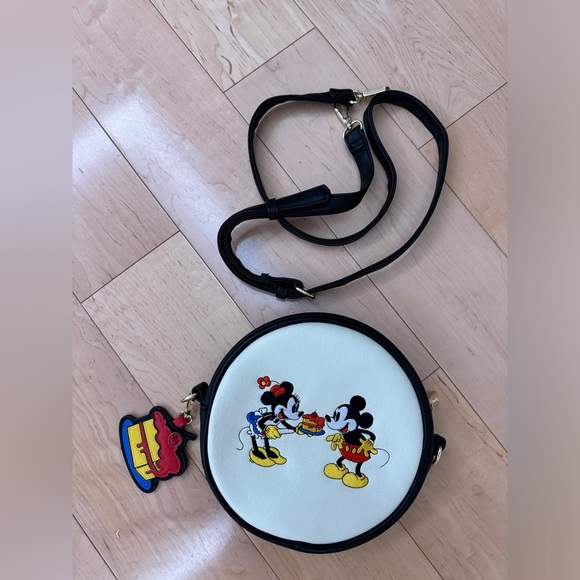 NEW Loungefly Disney Mickey Mouse & Minnie Mouse
Cake Crossbody Bag - Picture 5 of 12